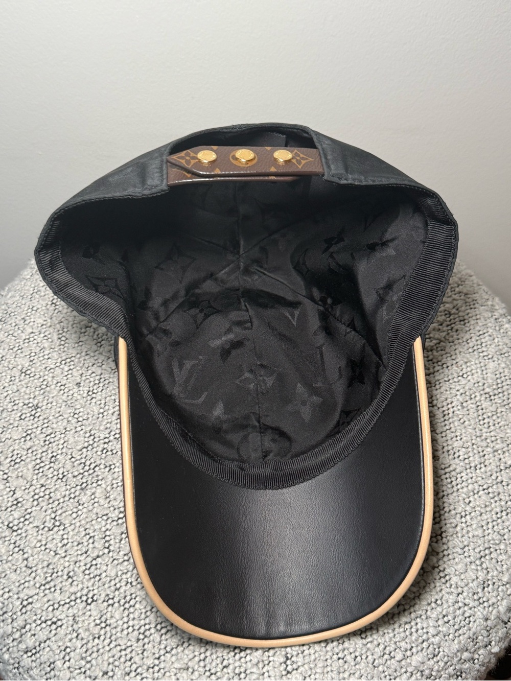 Louis Vuitton Get Ready Cap - Picture 9 of 9